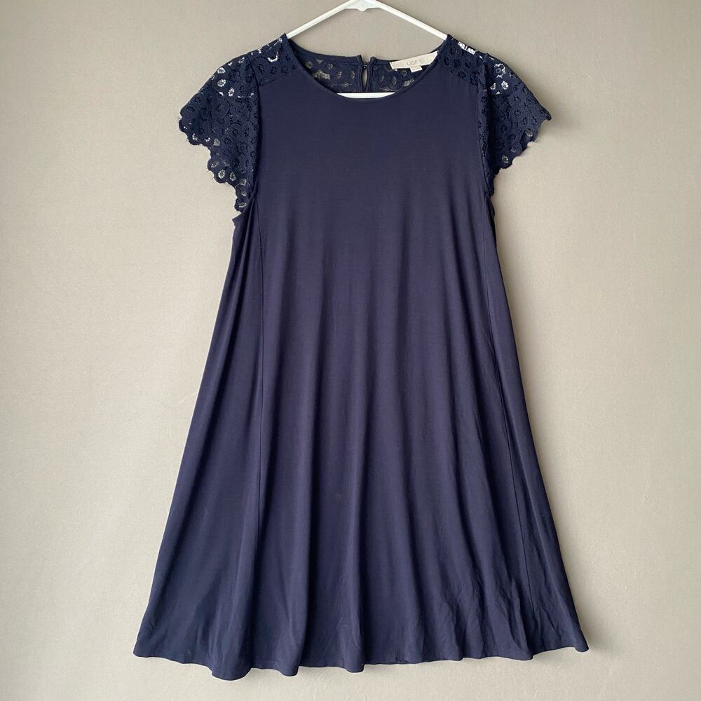 Loft sz M lace sleeve shift navy mini dress‎